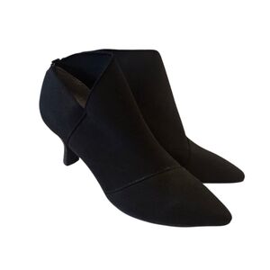 Adriana Papell Black Heeled Pointy Boots